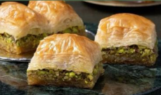 باقلوای مدل پسته ای